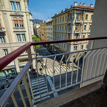 Apartment Jonathan Luxury Per 10 *