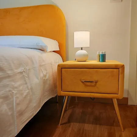 Jonathan Luxury Per 10 * Triest