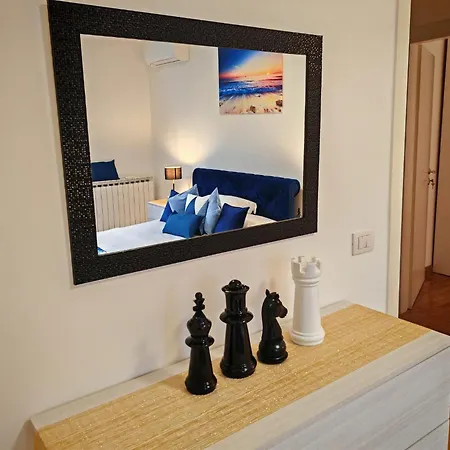 Apartment Jonathan Luxury Per 10 Trieste