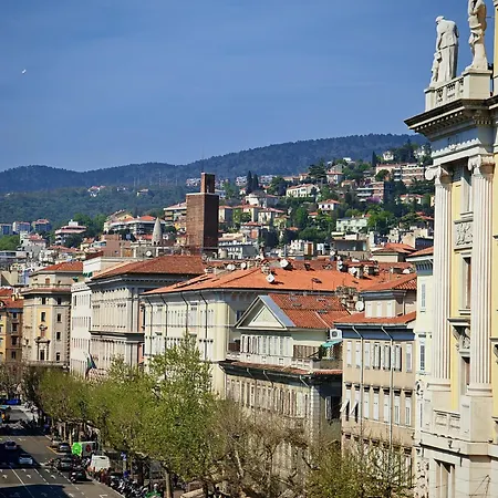 Jonathan Luxury Per 10 * Trieste