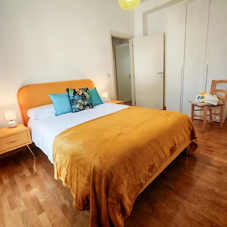 Jonathan Luxury Per 10