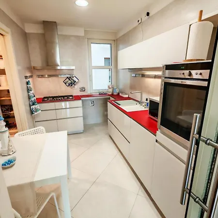 Apartament Jonathan Luxury Per 10 Triest