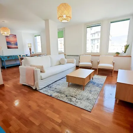 Apartment Jonathan Luxury Per 10