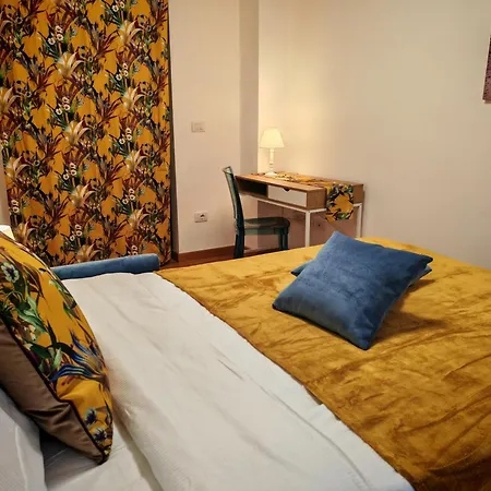 Jonathan Luxury Per 10 *