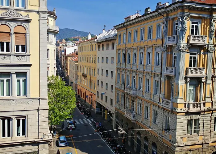 Jonathan Luxury Per 10 *