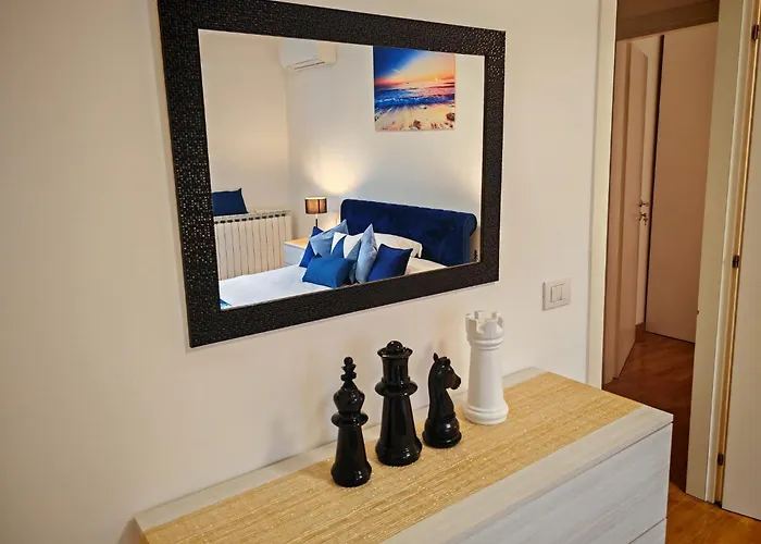 Apartment Jonathan Luxury Per 10 Trieste