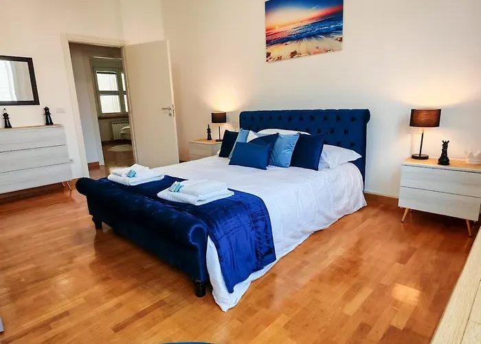 Apartment Jonathan Luxury Per 10 Trieste